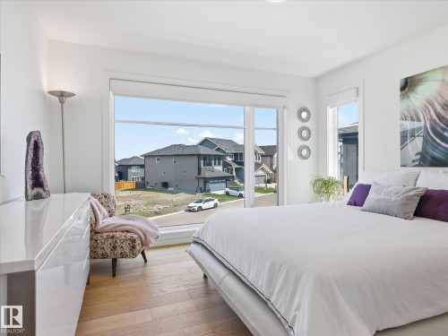 1558 Howes Place, Edmonton, AB - Indoor Photo Showing Bedroom