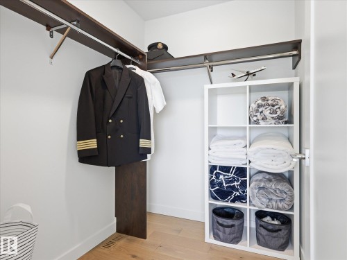 1558 Howes Place, Edmonton, AB - Indoor With Storage