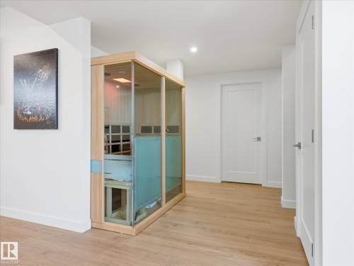 1558 Howes Place, Edmonton, AB - Indoor Photo Showing Other Room