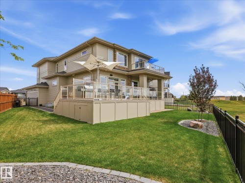1558 Howes Place, Edmonton, AB - Outdoor