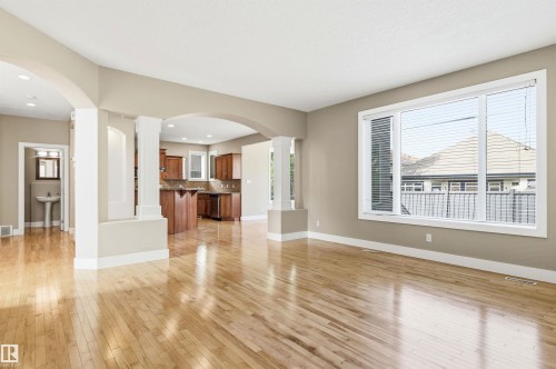 1512 Thorogood Close, Edmonton, AB 
