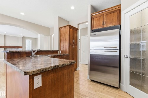 1512 Thorogood Close, Edmonton, AB 