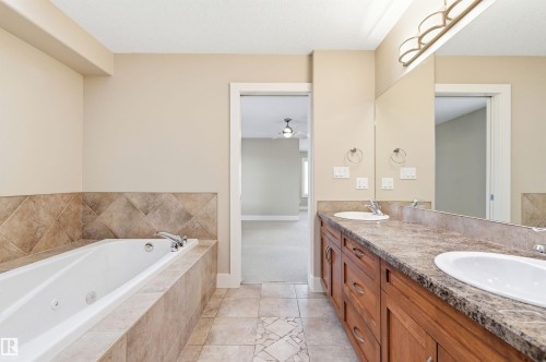 1512 Thorogood Close, Edmonton, AB 