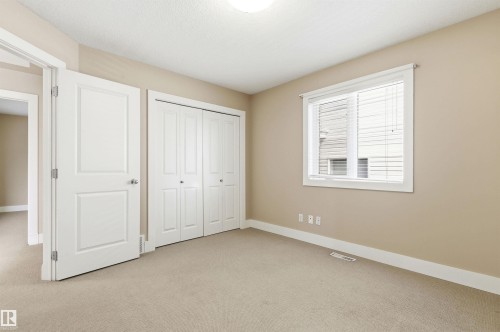 1512 Thorogood Close, Edmonton, AB 