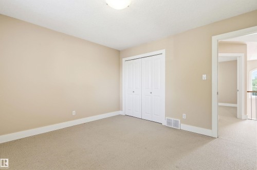 1512 Thorogood Close, Edmonton, AB 