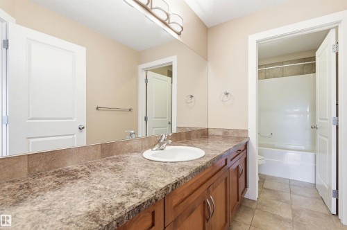 1512 Thorogood Close, Edmonton, AB 