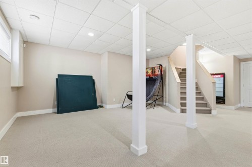 1512 Thorogood Close, Edmonton, AB 