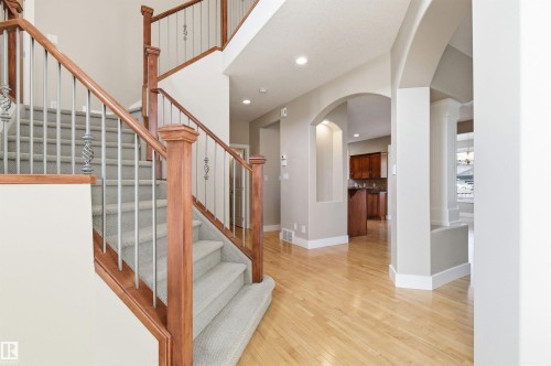 1512 Thorogood Close, Edmonton, AB 