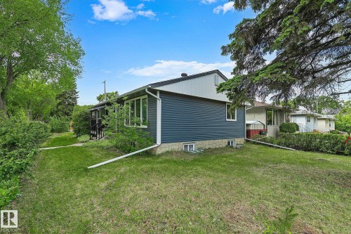 11334 52 Street, Edmonton, AB 