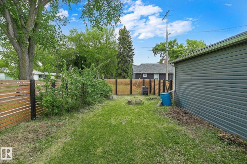 11334 52 Street, Edmonton, AB 
