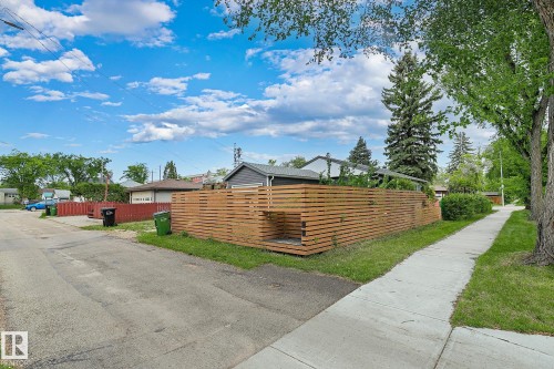 11334 52 Street, Edmonton, AB 