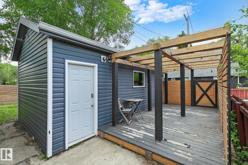 11334 52 Street, Edmonton, AB 