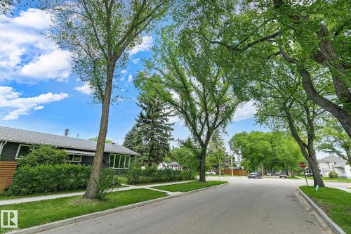 11334 52 Street, Edmonton, AB 