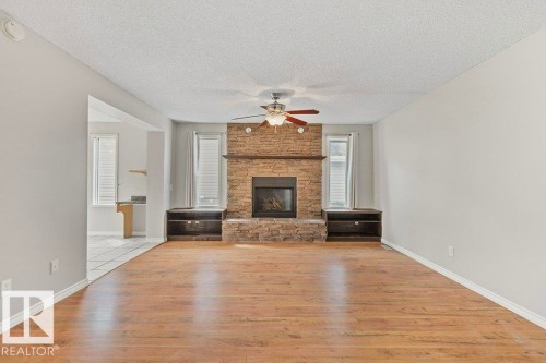 30 Harvest Bay, Stony Plain, AB 
