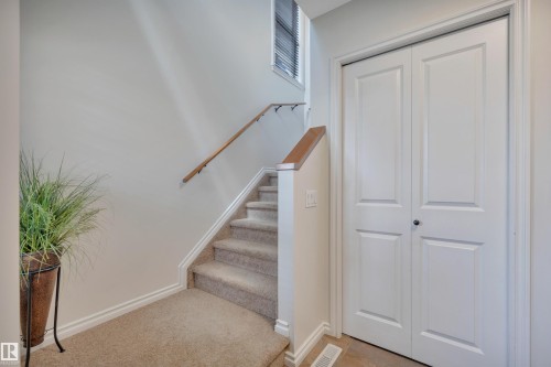 52 Selkirk Place, Leduc, AB 