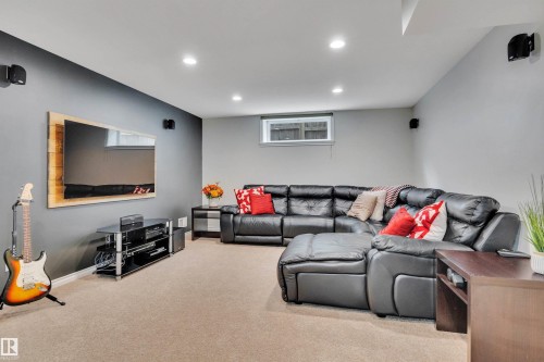 52 Selkirk Place, Leduc, AB 
