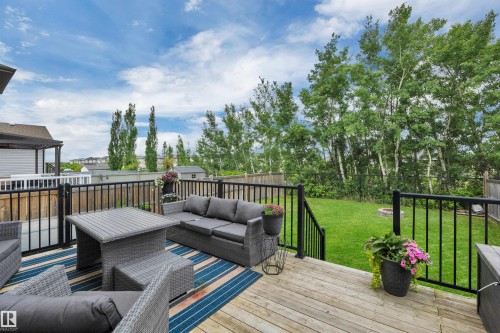 52 Selkirk Place, Leduc, AB 