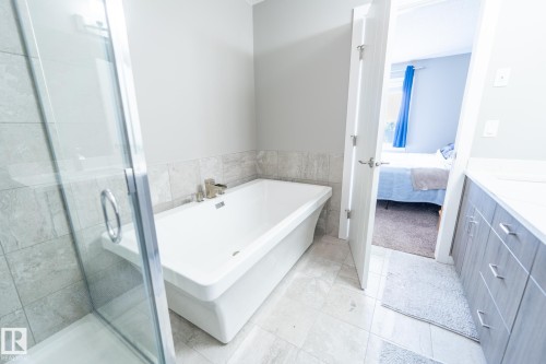 1124 161 Street, Edmonton, AB - Indoor Photo Showing Bathroom