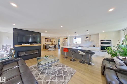 Living room - 3054 28 Avenue, Edmonton, AB 