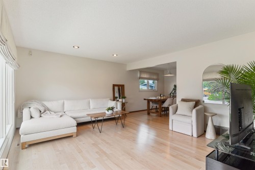 6203 87 Avenue, Edmonton, AB 