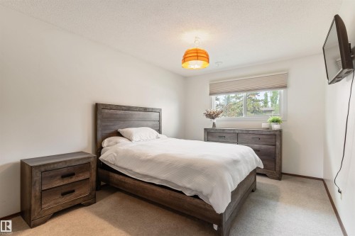 6203 87 Avenue, Edmonton, AB 