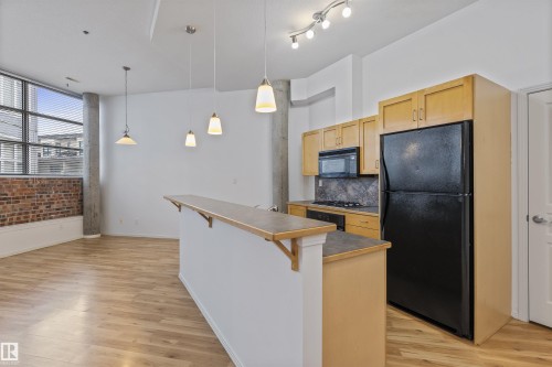 202 10123 112 Street, Edmonton, AB 