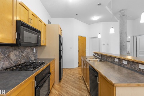 202 10123 112 Street, Edmonton, AB 