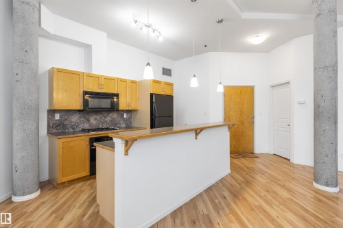 202 10123 112 Street, Edmonton, AB 