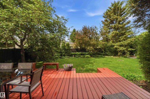 1832 104A Street, Edmonton, AB 