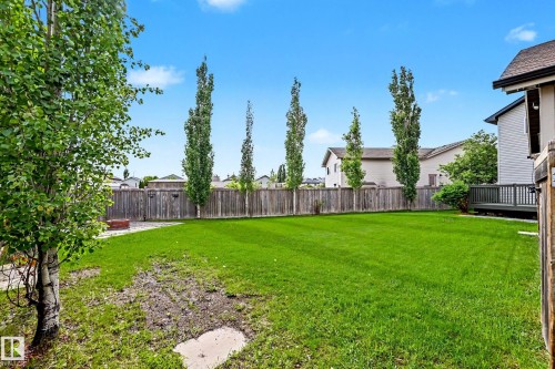 14014 158A Avenue, Edmonton, AB 