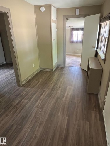 Back entry/office - 5104 55 Avenue, Tofield, AB 