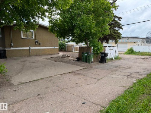 13208 91 Street, Edmonton, AB 