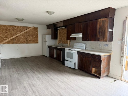 13208 91 Street, Edmonton, AB 