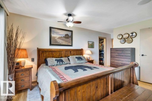 Copper Tub is the focal point of this 4 pce ensuite - 275 Poplar Crescent, Rural Wetaskiwin County, AB - Indoor