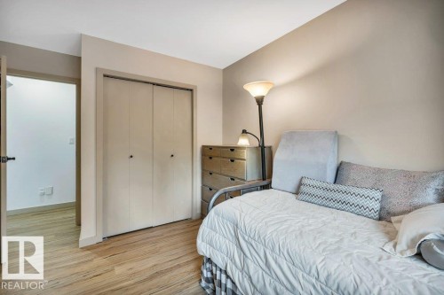 Spacious Back entry - 275 Poplar Crescent, Rural Wetaskiwin County, AB - Indoor Photo Showing Other Room