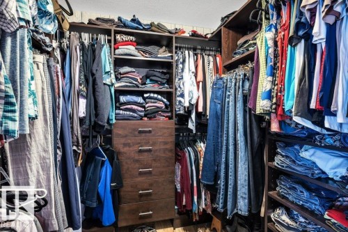 Walk in closet - 275 Poplar Crescent, Rural Wetaskiwin County, AB - Indoor With Storage
