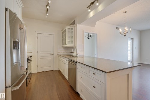 521 10333 112 Street, Edmonton, AB 