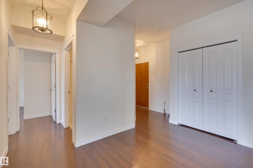 521 10333 112 Street, Edmonton, AB 