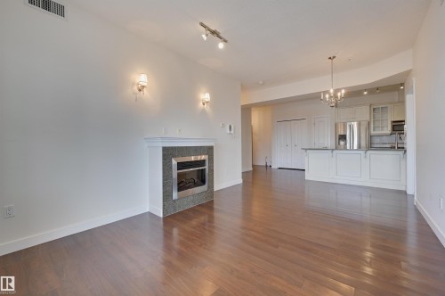 521 10333 112 Street, Edmonton, AB 