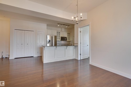 521 10333 112 Street, Edmonton, AB 