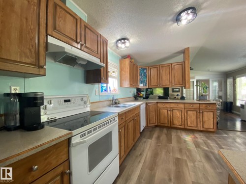 4809 49 Avenue, Wetaskiwin, AB 