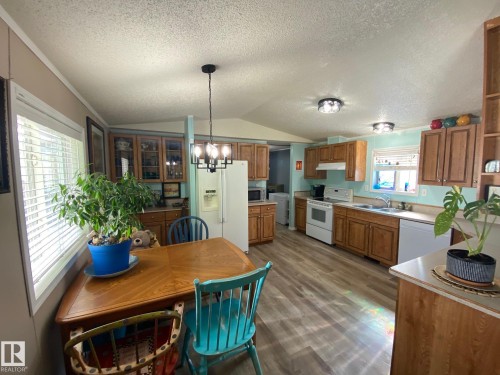 4809 49 Avenue, Wetaskiwin, AB 