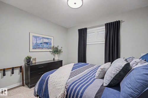 33 841 156 Street, Edmonton, AB 