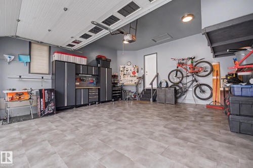 33 841 156 Street, Edmonton, AB 
