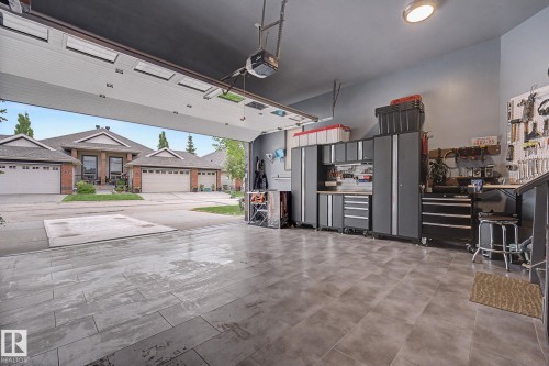33 841 156 Street, Edmonton, AB 