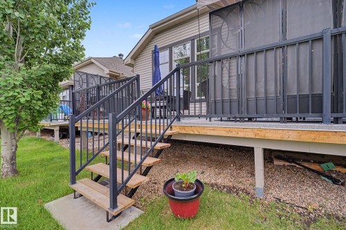 33 841 156 Street, Edmonton, AB 