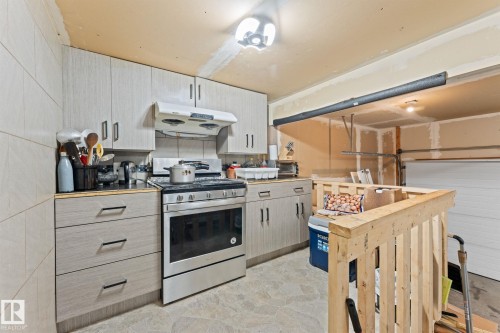 2124 35A Avenue, Edmonton, AB 