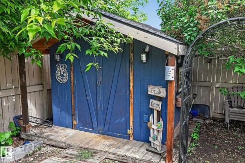 Exterior storage shed - 9 Millgrove Drive, Spruce Grove, AB 