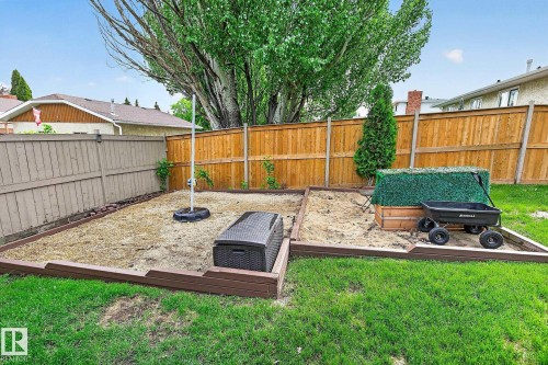Expansive backyard - 9 Millgrove Drive, Spruce Grove, AB 