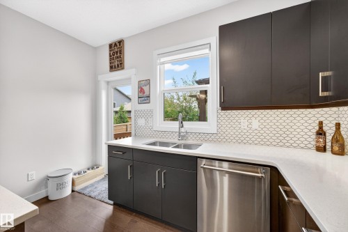 23 Red Fox Way, St. Albert, AB 